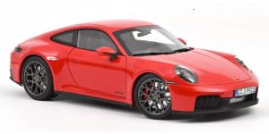 Porsche 911 Carrera 4 GTS 2025